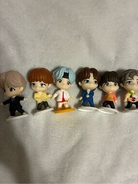 BTS McDonald’s toys
